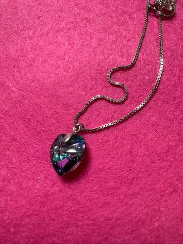 Цепочки: - Qızılı tonlu “M” hərfli boyunbağı: incə zəncir, mərkəzdə minimal “M” at lalafo.az — 5 Цепочки: - Qızılı tonlu “M” hərfli boyunbağı: incə zəncir, mərkəzdə minimal “M” — 5