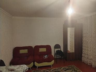 Səbail rayonunda yerləşən 2 otaqlı həyət evi satışdadır. Ev geniş