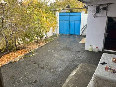 Salam. Ev öz adımadır sənədlər qaydasındadır 3 otaqdır. 2 otaq 1 qonaq