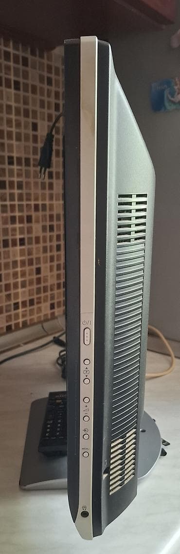 Televizorlar: İşlənmiş Televizor Toshiba LCD Ünvandan götürmə — 2