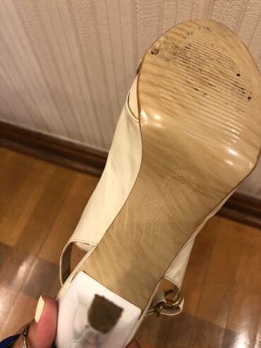 женские пляжные шлепанцы: Размер: 35, цвет - Белый, Б/у — 9