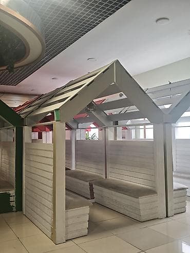 Офисная мебель на заказ: Modul tipli taxta oturacaqlı kabinlər – interyer üçün dekorativ “küçə — 1