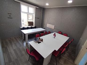 lovhe satilir: Kurs mebelləri dəyərindən aşağı satılır. 12 ədəd tək nəfərlik masa 30 — 4