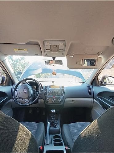 opel vektra a: Kia Ceed: 1.4 l | 2009 il Universal — 8
