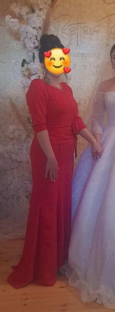 Ziyafet donu tikdirmisem cemi bir defe geyinilib bir nece saatlig