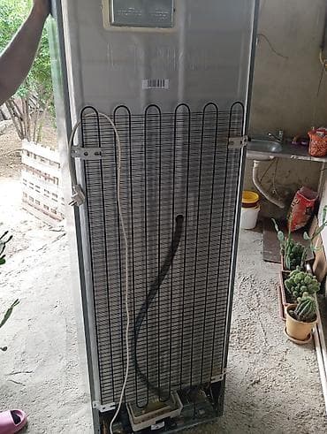 irşad electronics soyuducu: Salam soyuducu islek vezyetdedir Bidene qaz buraxan yeri var — 1