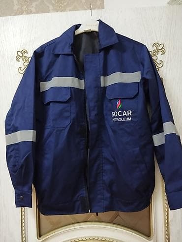 Kurtka təzə 40 L razmer Sumqayıt hec əl vurulmayıb