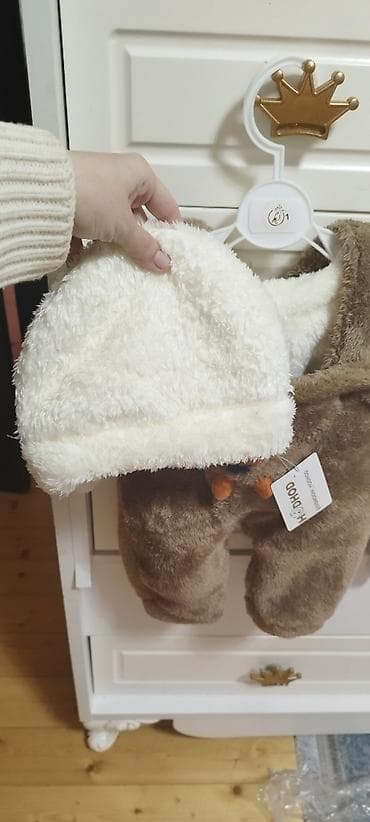 Manejlər: Uşaq dəsti, Uniseks, 6 - 9 ay — 2