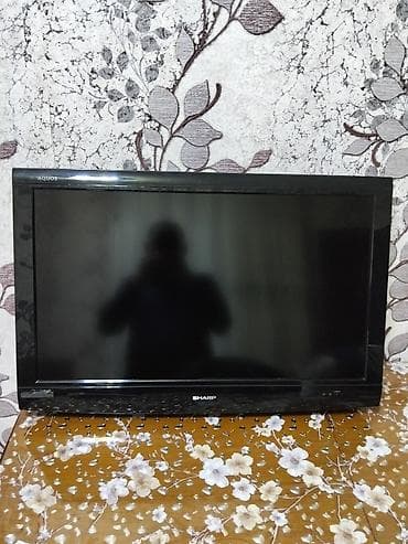 televizor 108 ekran: Televizor Sharp LCD 32" — 2