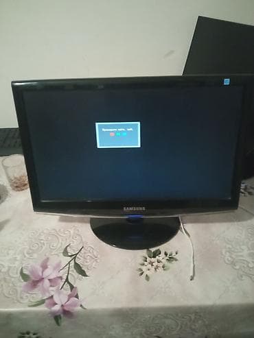 Tam iwlekdi kamera aparati qowmaq ucun gozel manitordur xarab olan