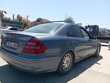 bmw e60 m: Mercedes-Benz 220: 2.2 l | 2005 il Sedan — 7