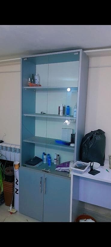 Gözəliy salonun şkafı