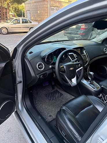 cruze qapi: Chevrolet Cruze: 1.4 l | 2013 il 280000 km Sedan — 8