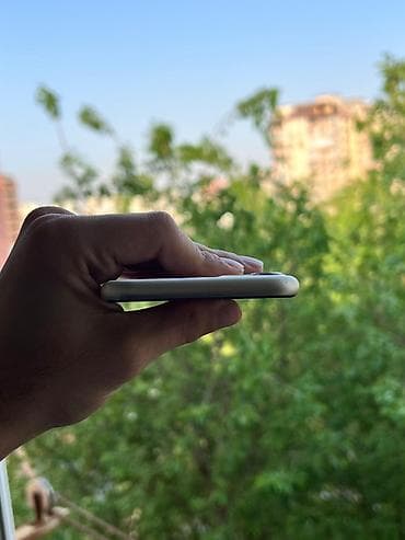 honur 400 lite: IPhone 11, 64 GB, Ağ, Face ID — 4