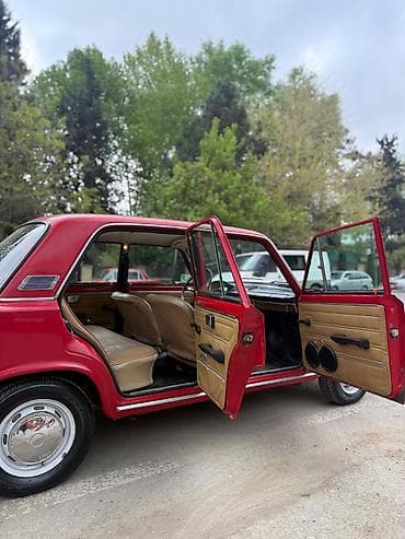 ferrari satilir: Salam. Zavod maşındır.İdeal vəziyyətdədir.Real alıcı zəng etsin — 10