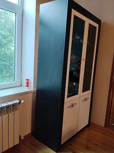 Mebel: Hamısı yaxşı vəziyyətdədir.Stenka 2 ədəd,Tumbuçka 2 ədəd,TV — 2