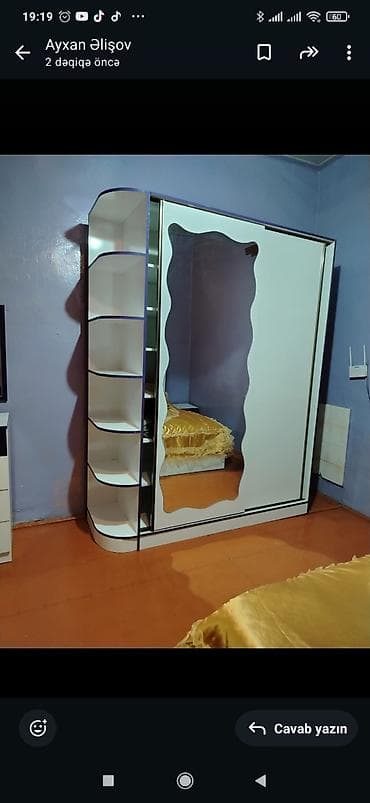 ev əşya: Yataq otağı mebel dəsti - Geniş sürgülü qapılı şkaf: ağ rəngdə, ön — 4