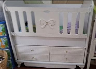 Oğlan və qız üçün, Beşik