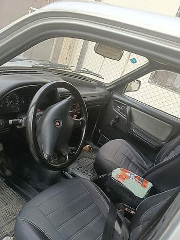 Продажа авто: GAZ Volga 3110, gümüşü rəng. Xüsusiyyətlər: - Kuzov: sedan, geniş — 3