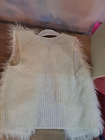 yeni model donlar: Ağ rəngli süni xəzli jilet.GEYINILMEYIB✅️ - Ön hissə: uzun tüklü — 2