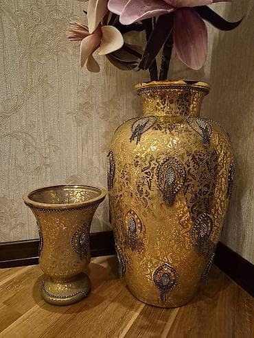 Ev saatları: Vaza dəsti — 4