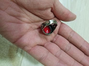 tek das uzukler: Üzük, Yaqut — 3