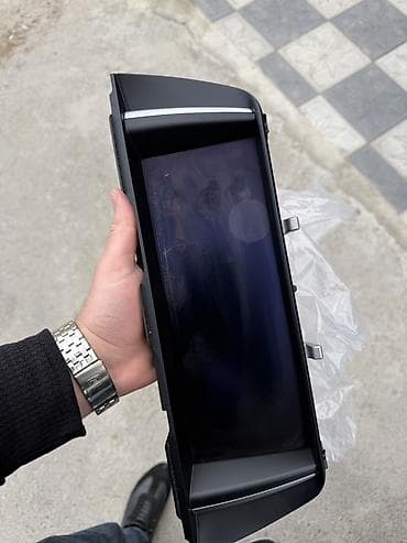 bmw loqosu: BMW 5 Series (F10/F11) — 2