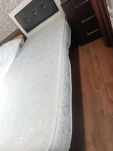 balkon ucun stol: Mebel dəsti – masa, tək nəfərlik çarpayı və komod - Şüşə üstlü masa — 4