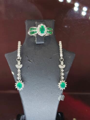 əqiq qaşlı uzuklər: Dəstə daxildir: Sırğa, Üzük, Gümüş, 925 Əyar — 2