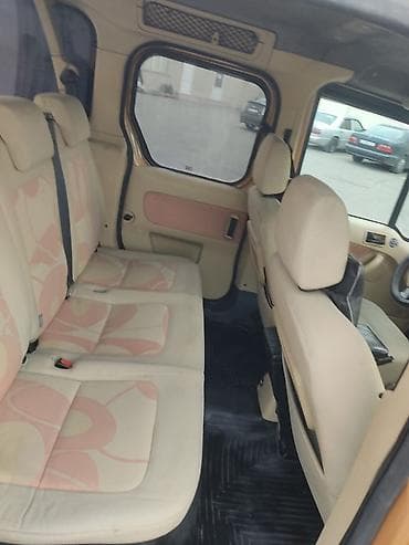 traktor traktor traktor: Ford Tourneo Connect: 1.8 l | 2006 il Van/Minivan — 7