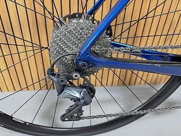 velosiped sadə: Giant Defy Advanced karbon yol velosipedi - Karbon Defy Advanced — 5