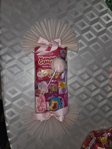 Uşaq geyimi və ayaqqabıları: Hediyye — 4