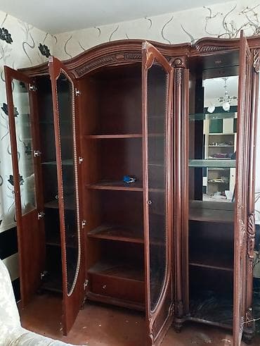 Stend vitrinləri: Şüşəli dolab vitrini — 2