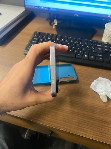 Техника и электроника: Telefon ideal vəziyyətdədir. Problemsiz. Dəyişən detalı yoxdur. Aktiv — 4