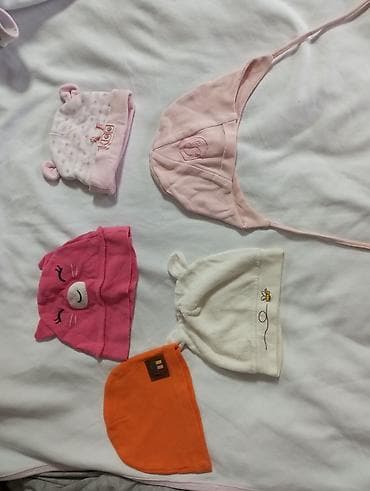 uşaq papaqlari: Uşaq papaqları dəsti - 5 ədəd yumşaq trikotaj papaq. - Rənglər: açıq — 1