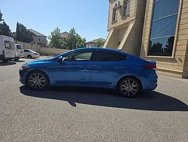 Транспорт: Hyundai Elantra: 2 л | 2017 г. Седан — 6