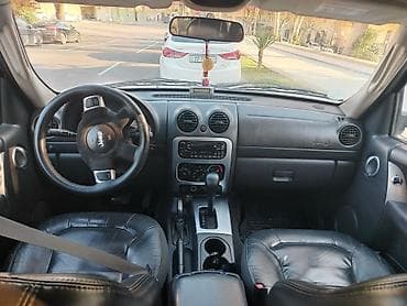 teker cixardan: Jeep Cherokee (Liberty) – gümüşü rəngli, 5 qapı, şəhər və yolsuzluq — 2