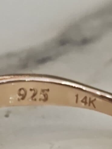 sirqalar qizil: Dəstə daxildir: Üzük, Sırğa, Sep, 925 Əyar — 5