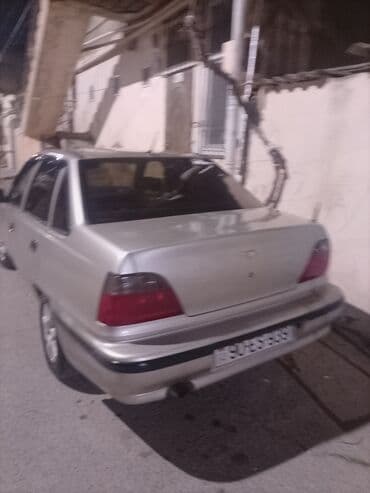 матиз 2 ош: Daewoo Nexia sedan - Kuzov: 4 qapılı sedan, gümüşü rəng - Nömrə — 4