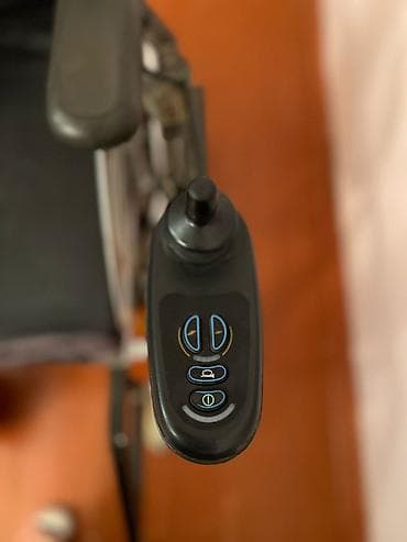 Tibbi avadanlıq: Əlil arabası satılır. Qiyməti razılaşma ilə. Ətraflı məlumat üçün — 4