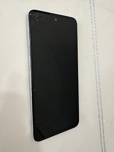 2 ci əl telfonlar: Sadəcə görünən çatlardı dəyişilən detalı yoxdu — 3