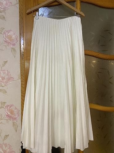 ag etek: Ağ rəngli pliseli ətək - Zərif, axıcı pliseli dizayn - Elastik bel — 1