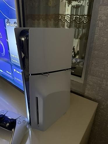 PS2 & PS1 (Sony PlayStation 2 & 1): PlayStation 5 (Disk versiyası) oyun konsolu - Rəng: ağ-qara - Yaddaş — 5