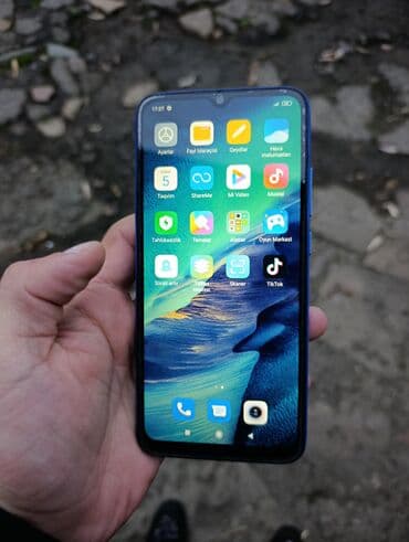 xiaomi civi 1: Tecılı satılır Xiaomi Redmi smartfon - Rəng: mavi, teksturalı arxa — 2