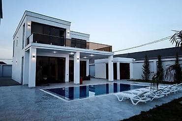 qax hovuzlu ev: 250 kv. m, 3 otaqlı, Hovuzlu, Qaz, Su, Telefon — 1