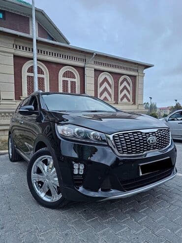 багажник на крышу авто: Kia Sorento – tam ölçülü ailəvi krossover • Kuzov: qara, parlaq xrom — 3