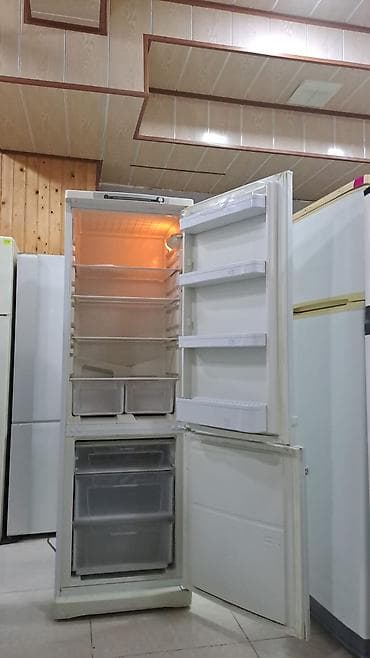 Indesit iki qapılı soyuducu - Aşağıda dondurucu, yuxarıda soyuducu