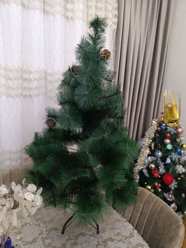 Süni şam ağacı - Material: yüksək sıxlıqlı plastik iynələr, real