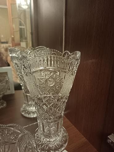 xrustal: Bir vaza, Xrustal — 1