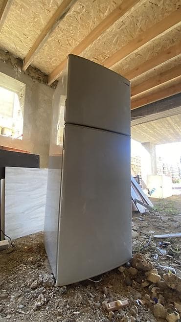 televizorlarin satisi: İki qapılı soyuducu - Üst hissədə dondurucu bölmə, 2 mərtəbəli rəf — 1